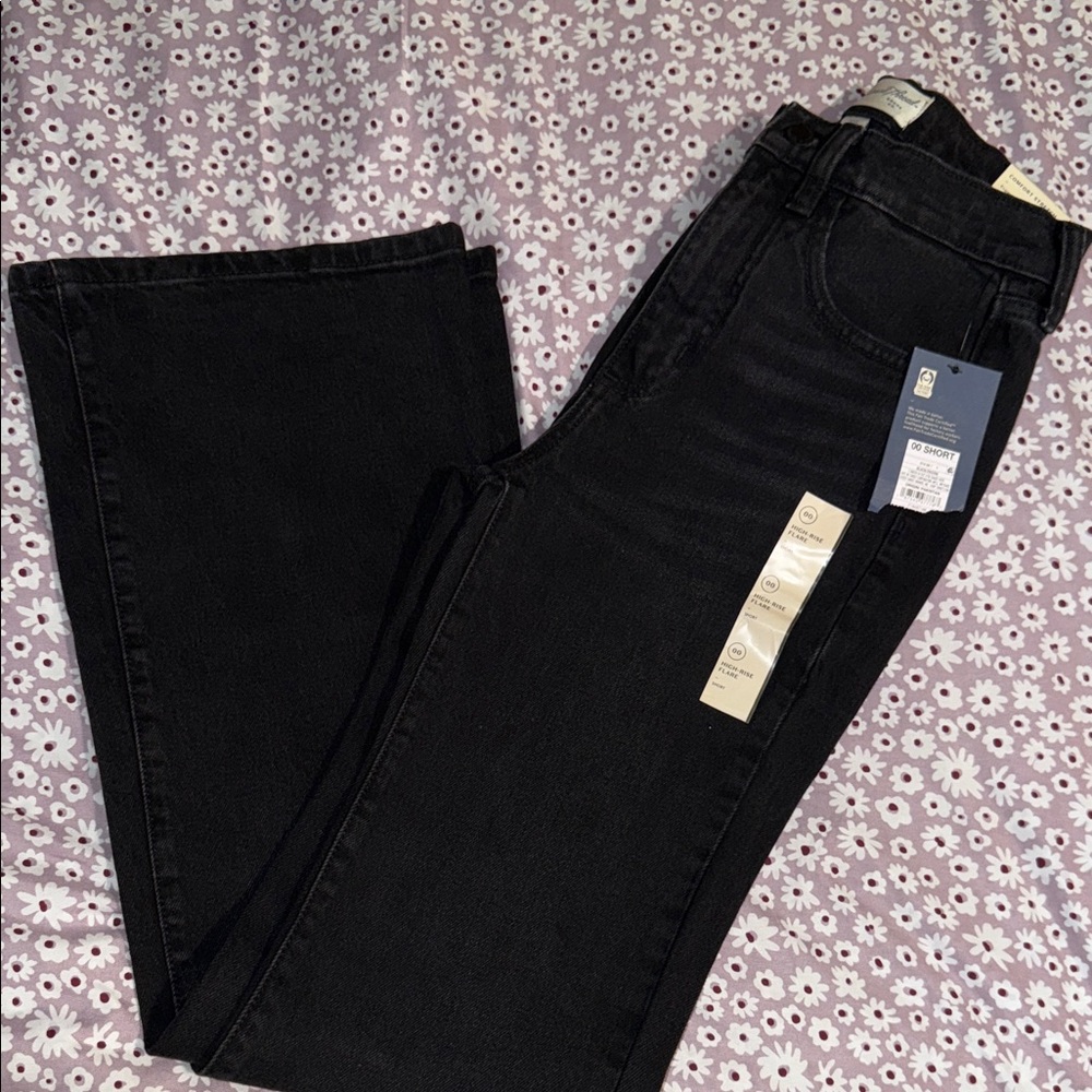 Universal Thread Women's Straight Leg Black Jeans